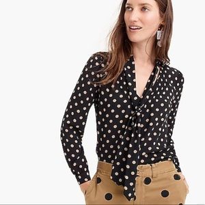 J. CREW Drapey tie-neck top in polka dot Size 6